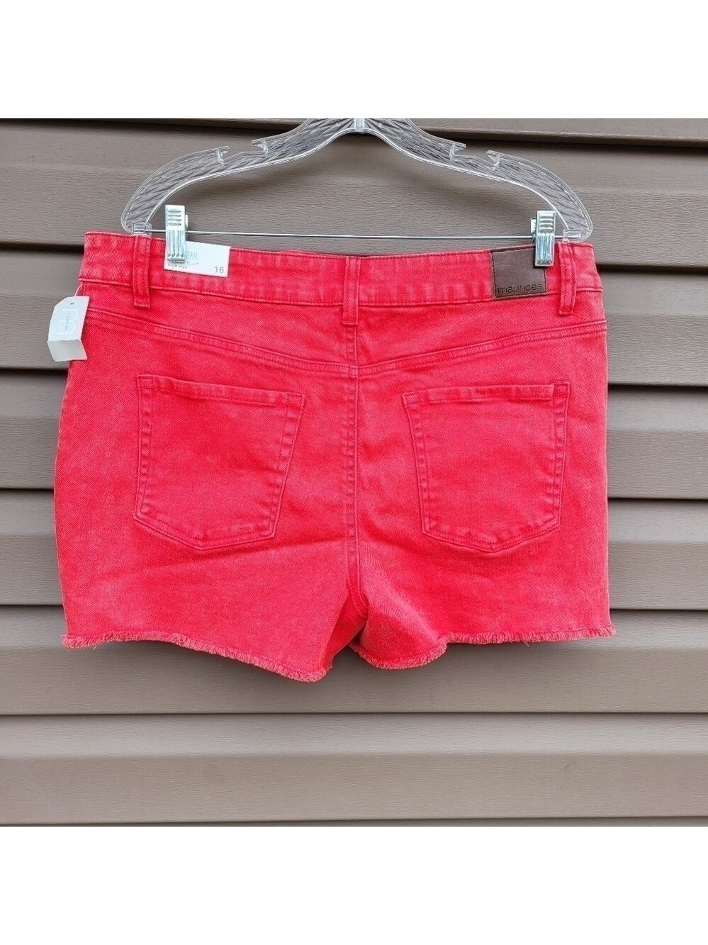 Maurices High Rise Red Button Fly Fray 3.5" Short - Picture 3 of 4